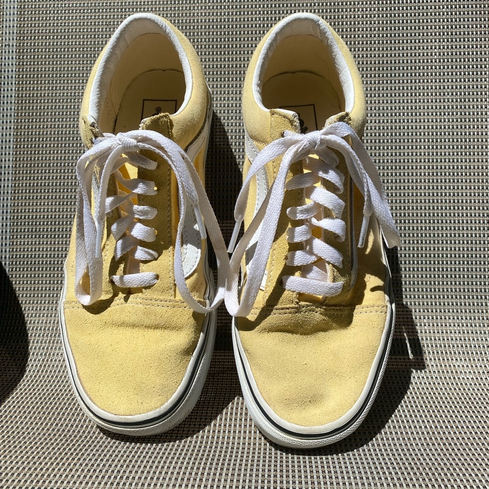 Vans Old Skool Shoes (7.5W/6M) in Yellow